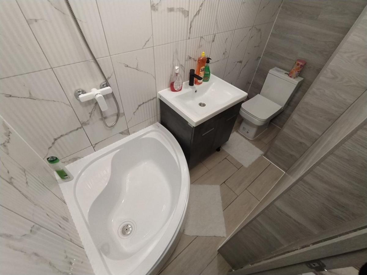 Штефан64 Apartment คีชีเนา ภายนอก รูปภาพ