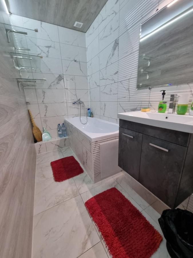 Штефан64 Apartment คีชีเนา ภายนอก รูปภาพ