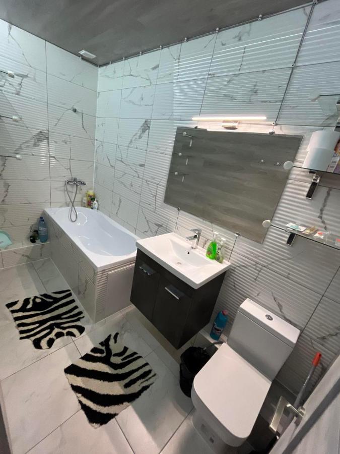 Штефан64 Apartment คีชีเนา ภายนอก รูปภาพ